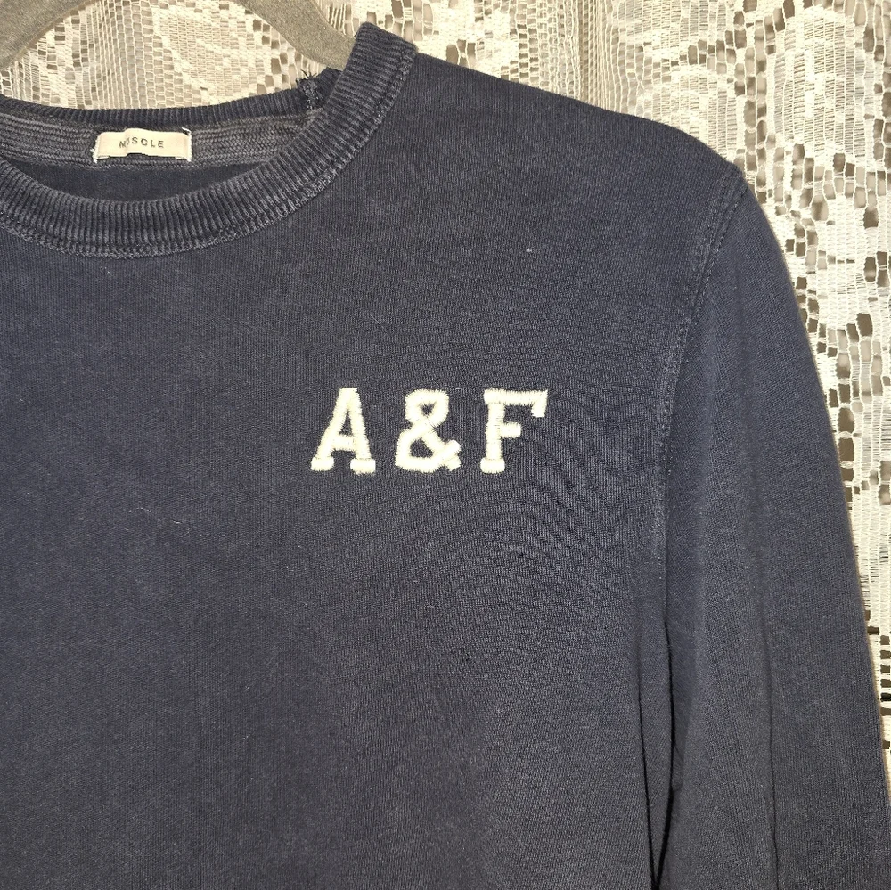 A&F Abercrombie & Fitch Long Sleeve Mens Shirt, Muscle, Medium - Picture 2 of 7